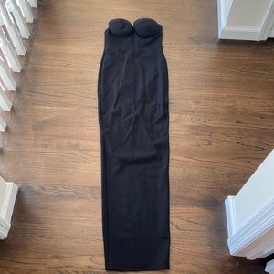 women’s long strapless dress